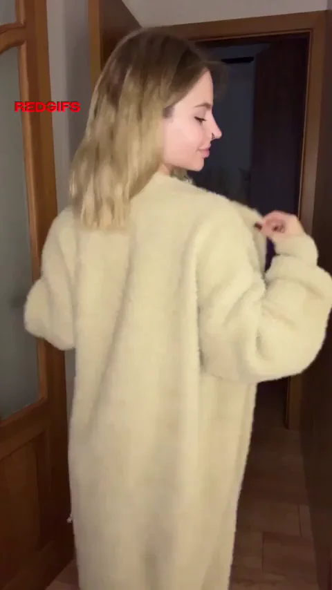 I love to take my clothes off for you