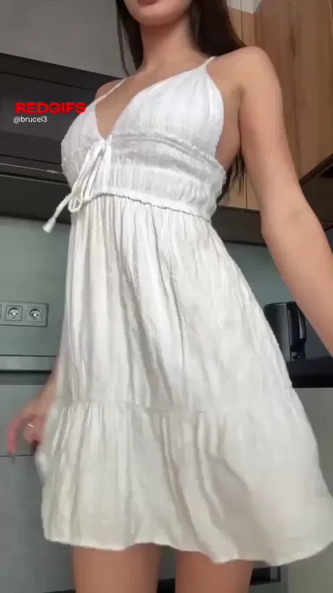 Teen Slut Ditches Her Dress for Tasty Tits Tease