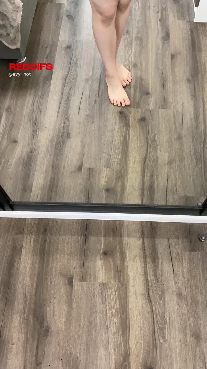 mirror selfies are so sexy