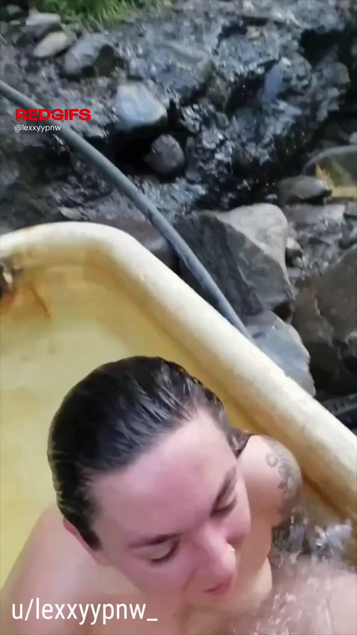 Sucking Dick in Wild Outdoor Hot Tub Adventure 🍆💦🌿