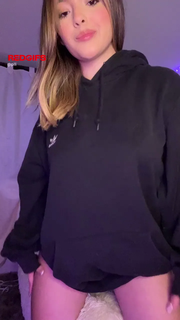 cant transition out of my shirt on tiktok without getting banned anymore :(