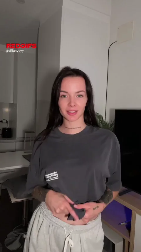 Horny TikTok Slut Flashes Massive Tits & Teases Ass 😈🍑