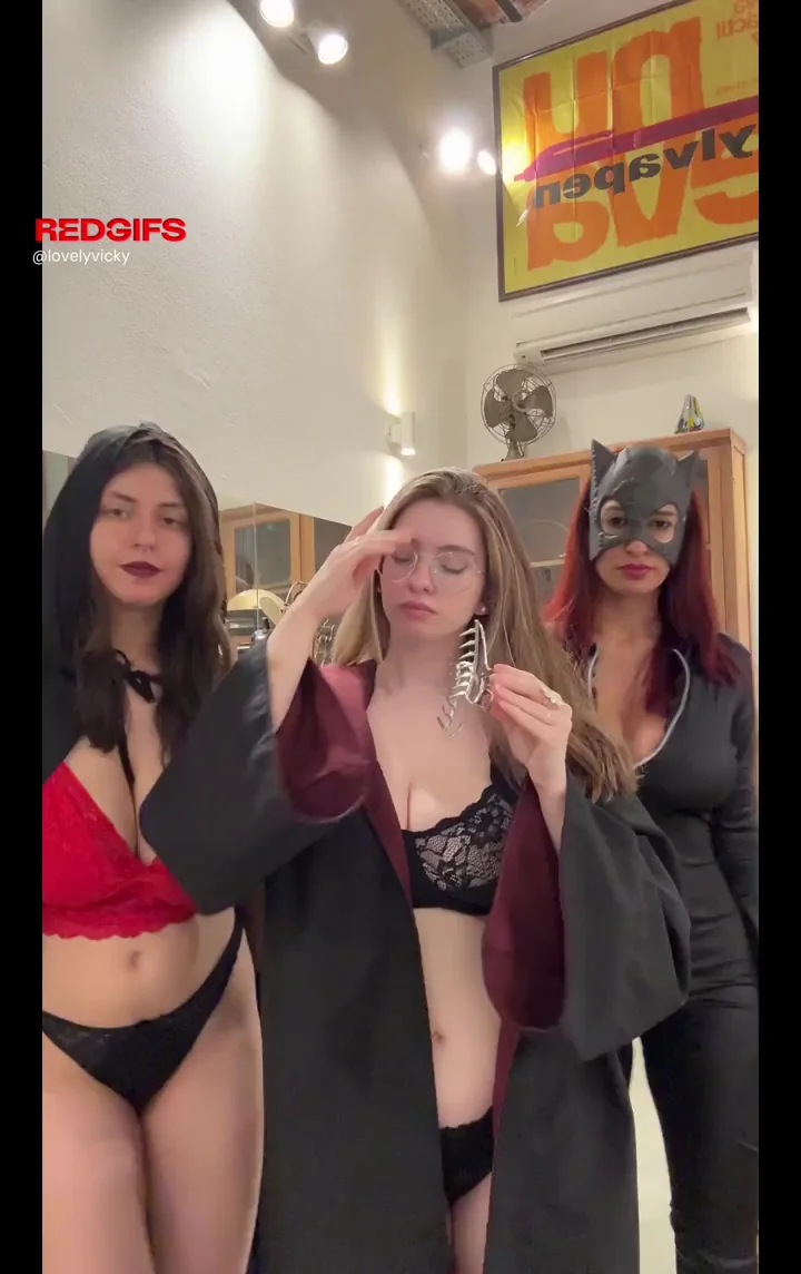 Oops, Dropped My Robe! Massive Titty Drop Trio 😈🍈🍈
