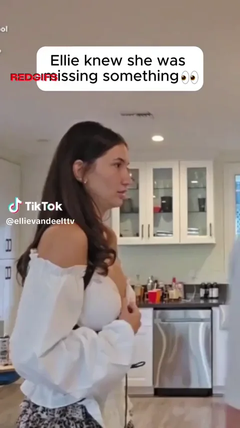 Ellie’s Halloween Tit Tease in Kitchen Slut Fit 🔥🍑