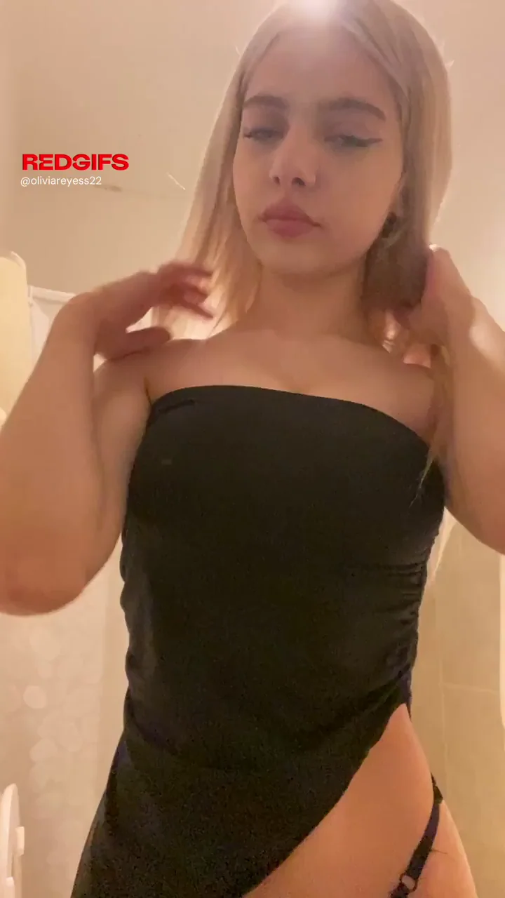 Natural and flawless tits reveal