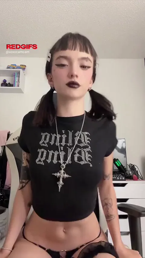 Petite Goth Tease's Tiny Titty Drop Reveal