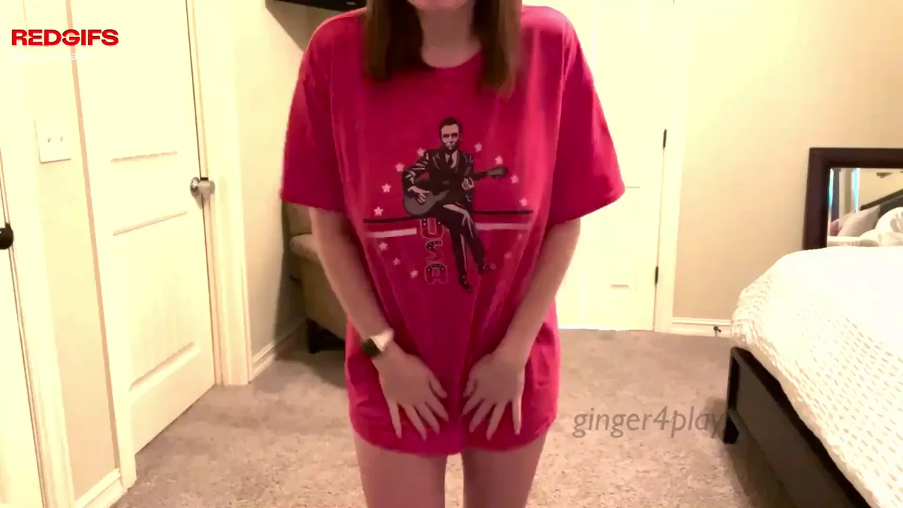 Patriotic MILF Titty Drop for 'Murica