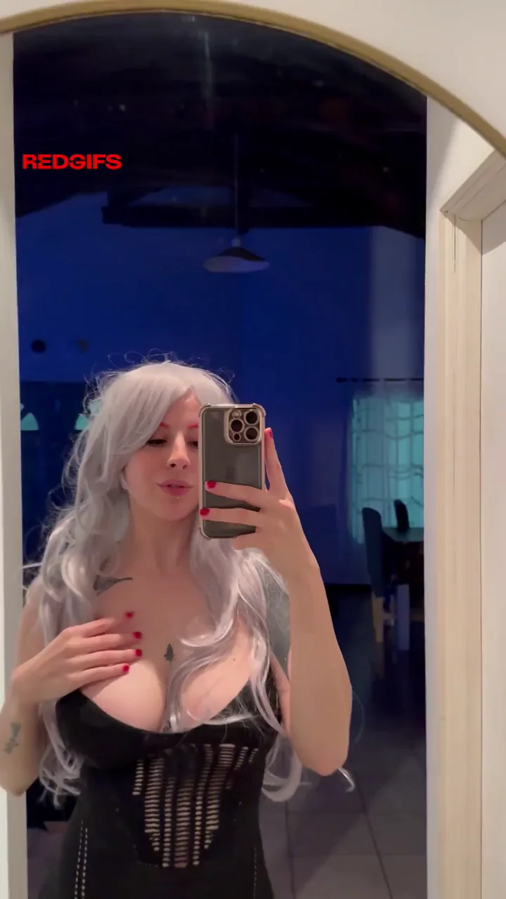 Goth Babe's Juicy Titty Drop Reveal 🔥🍈🍈