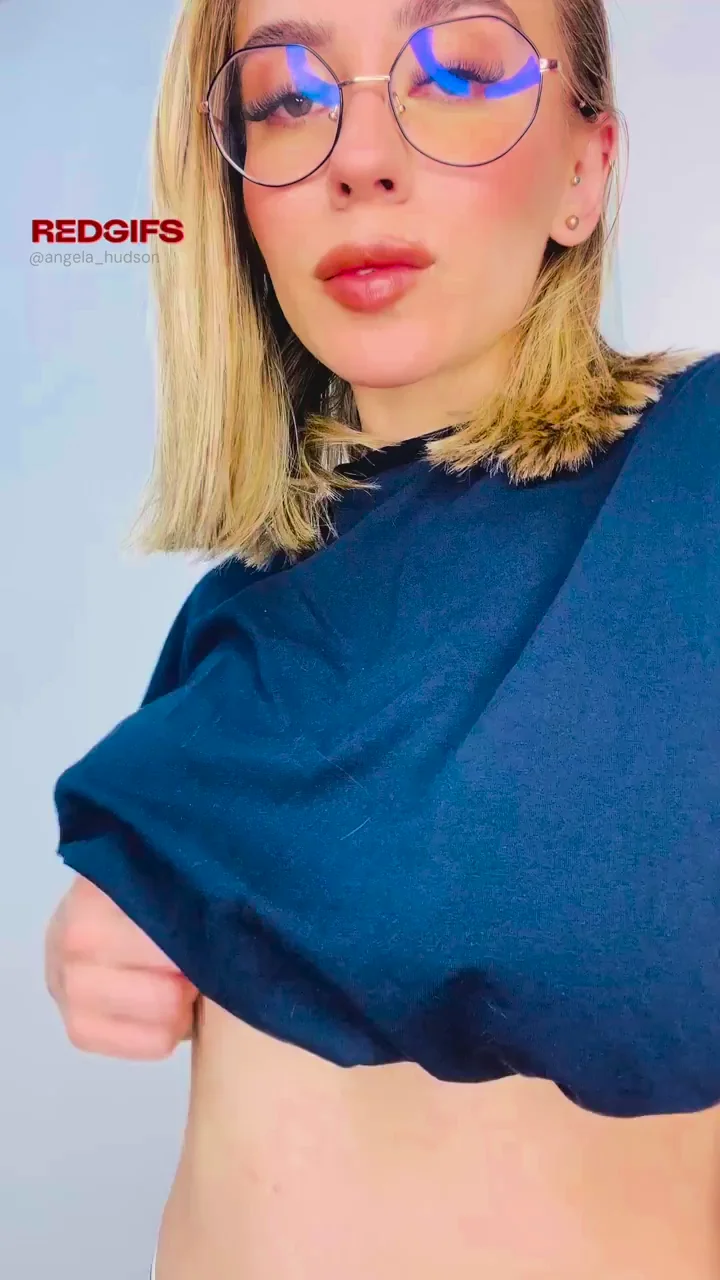 Perfect Titty Drop O_O 😍🔥