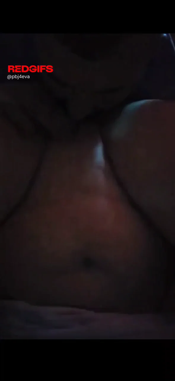Wifesharing MILF's Dreamy Moans and Soft Belly Bounce
