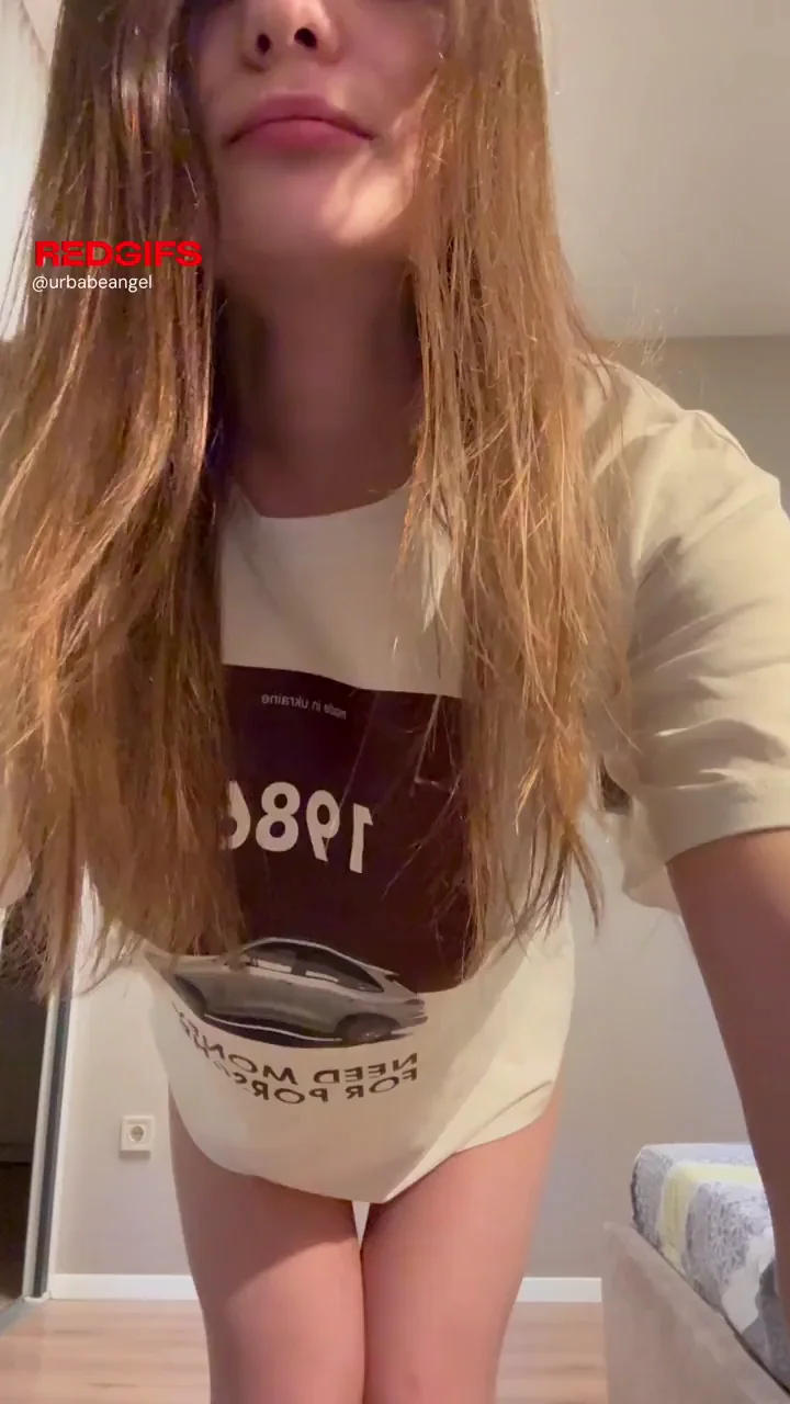 Petite Teen Slut Craves Daddy's Cock 😈🍆