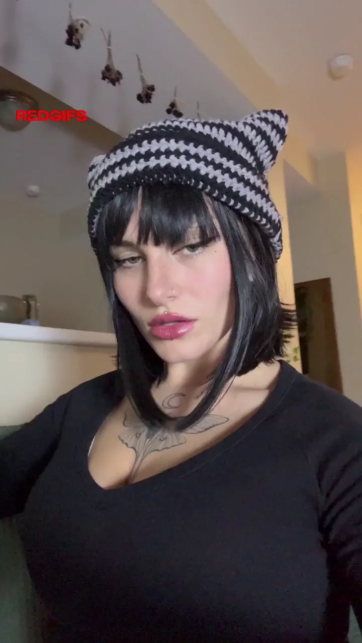 you like goth sluts?
