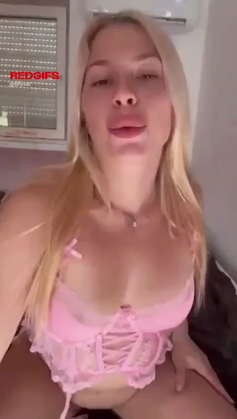 Blonde Teen's Oopsie Dildo Suck Fetish 😘🍆💦