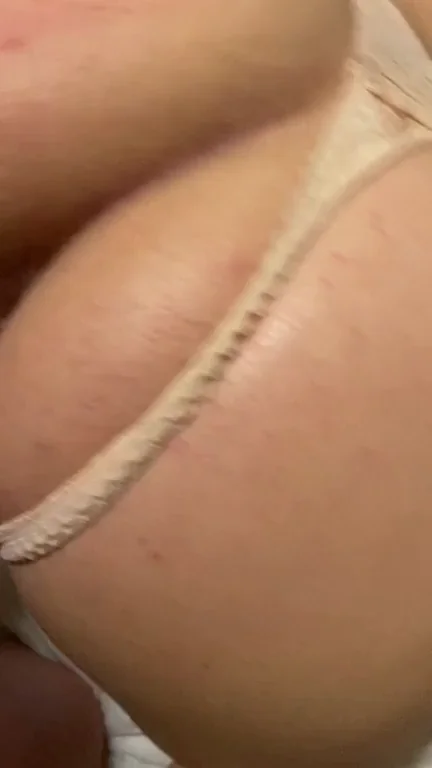 🔥 Warming Up Wife's Juicy Ass for Backshots 💦🍑