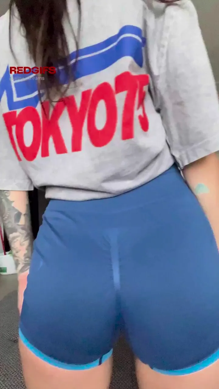 Petite Latina's Juicy Ass Curves Teasing in Tiny Shorts 😈🍑