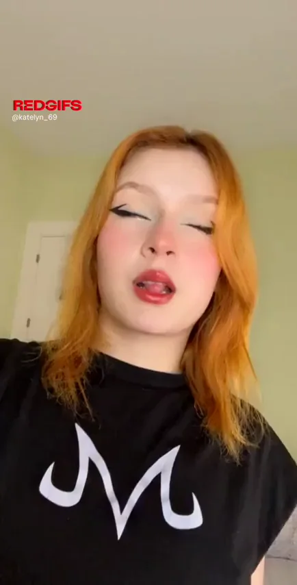 🔥 Redhead Cutie’s Perfect Day Tease 😘