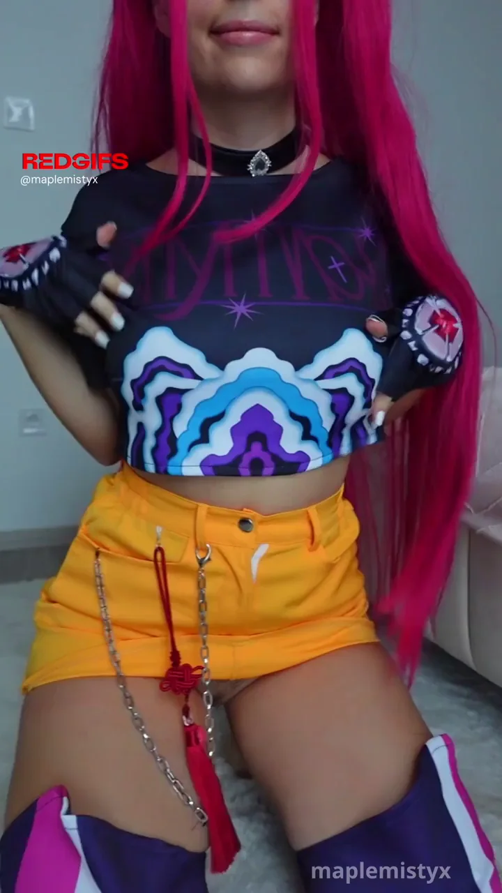 Mira the K-Pop Demon Slut: Pink-Haired Cosplay Tease by Maplemistyx