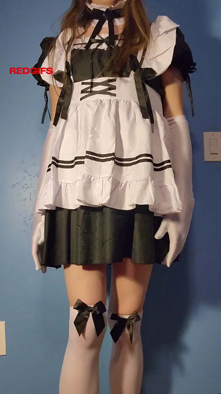 Maid Femboy's Juicy Ass Spread 🍑👅 Ready to Serve!