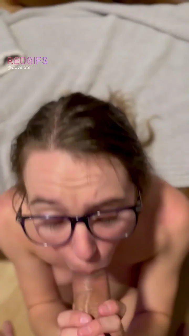 Finishing him off and getting his cum all over my face and glasses 🤓