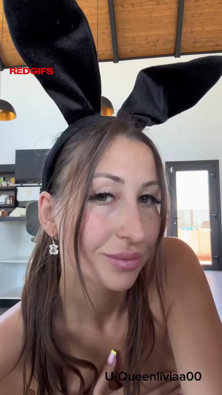 I’m Lola Looney Tunes