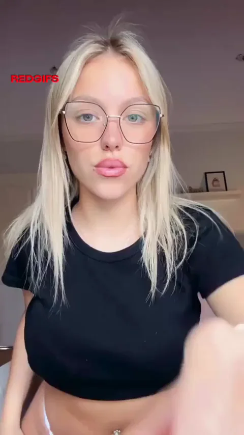 It's so hot teen. F19