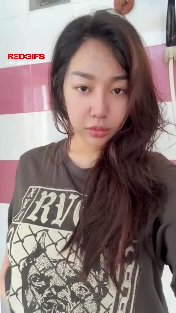 How Many BWCs Can This Cute Asian Slut Take? 🍆👅💦