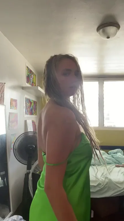 Barely legal pussy