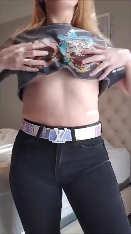 🔥 Quick T-Shirt Trick to Bare My Perky Tits & Tease for Pickle Fun 😈