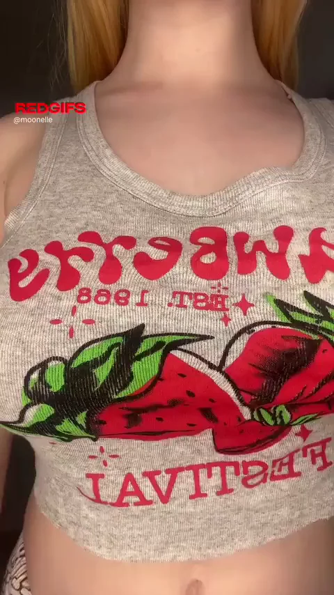 Redhead's Massive Milkers Begging for Suckers 😍🍓💦
