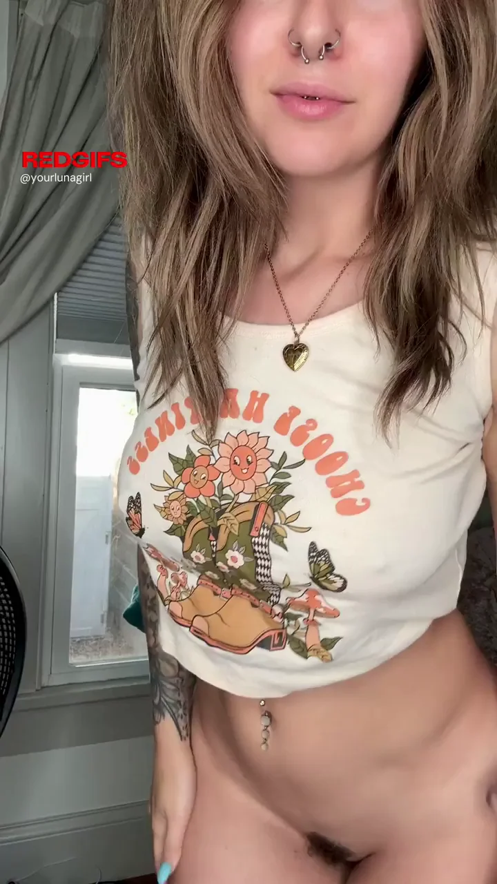 A little tease to get noticed