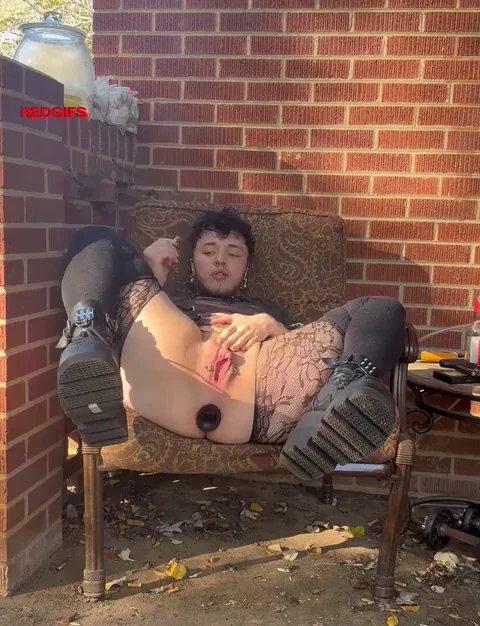 Enjoying a cigarette and the sun on my clit ;3
