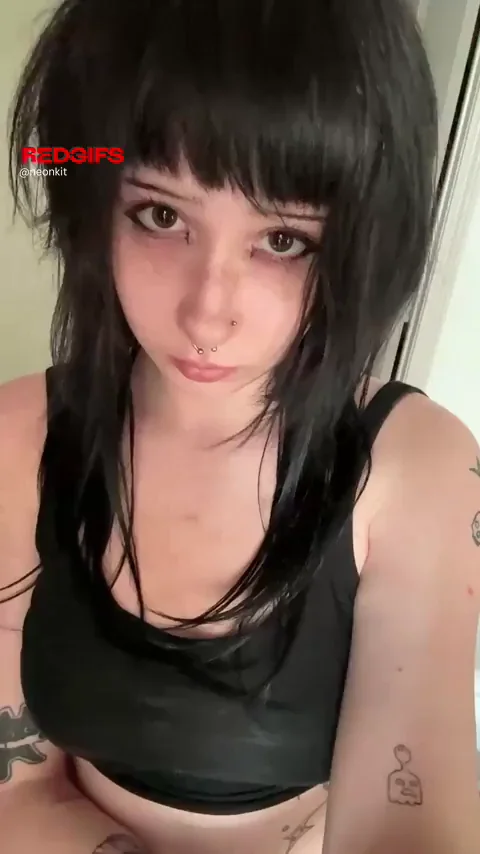 Looking for a daddy :3