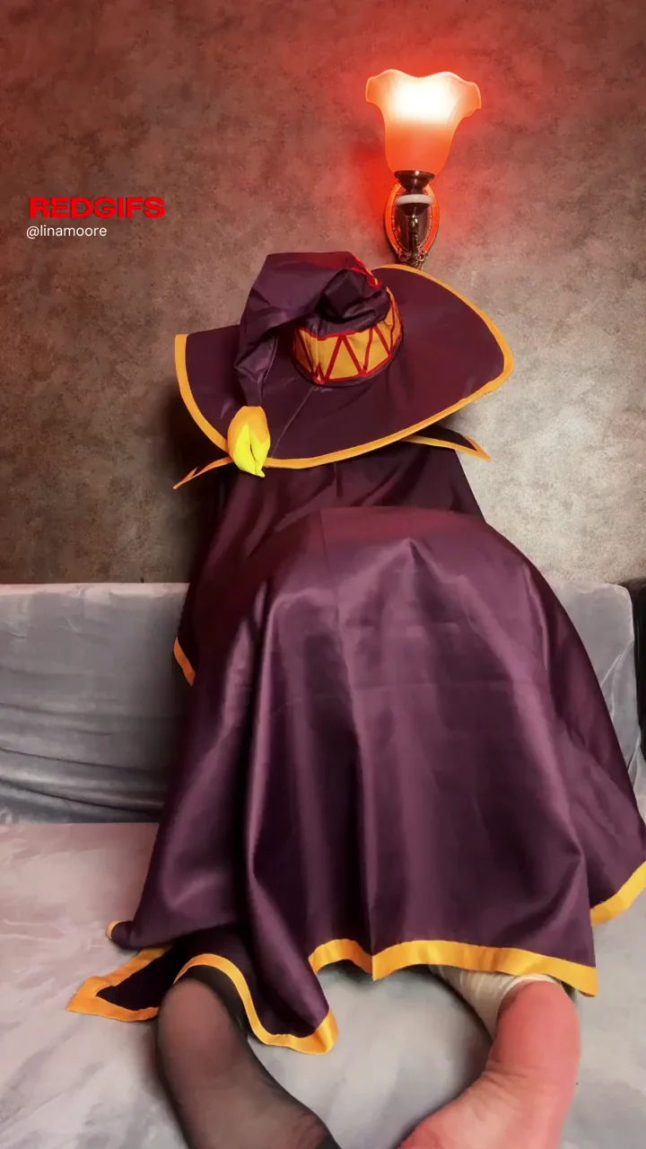 Megumin [Konosuba] sexy shimmy (Lina Moore)