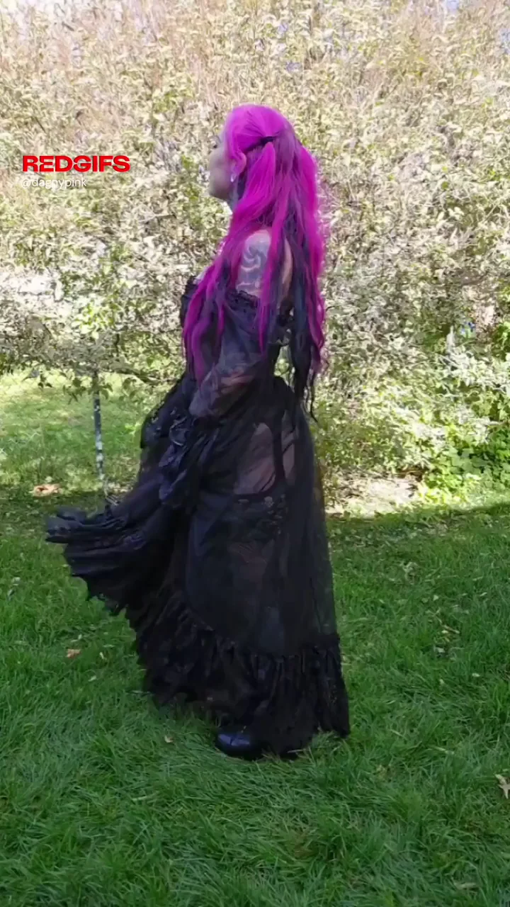 Ring Wraith with a golden sheath