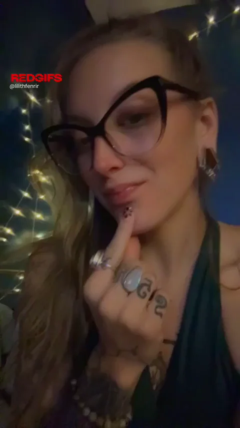 🔥 Sassy Femdom Humiliatrix Flips You Off & Owns Your Pathetic Ass 😈🌶️