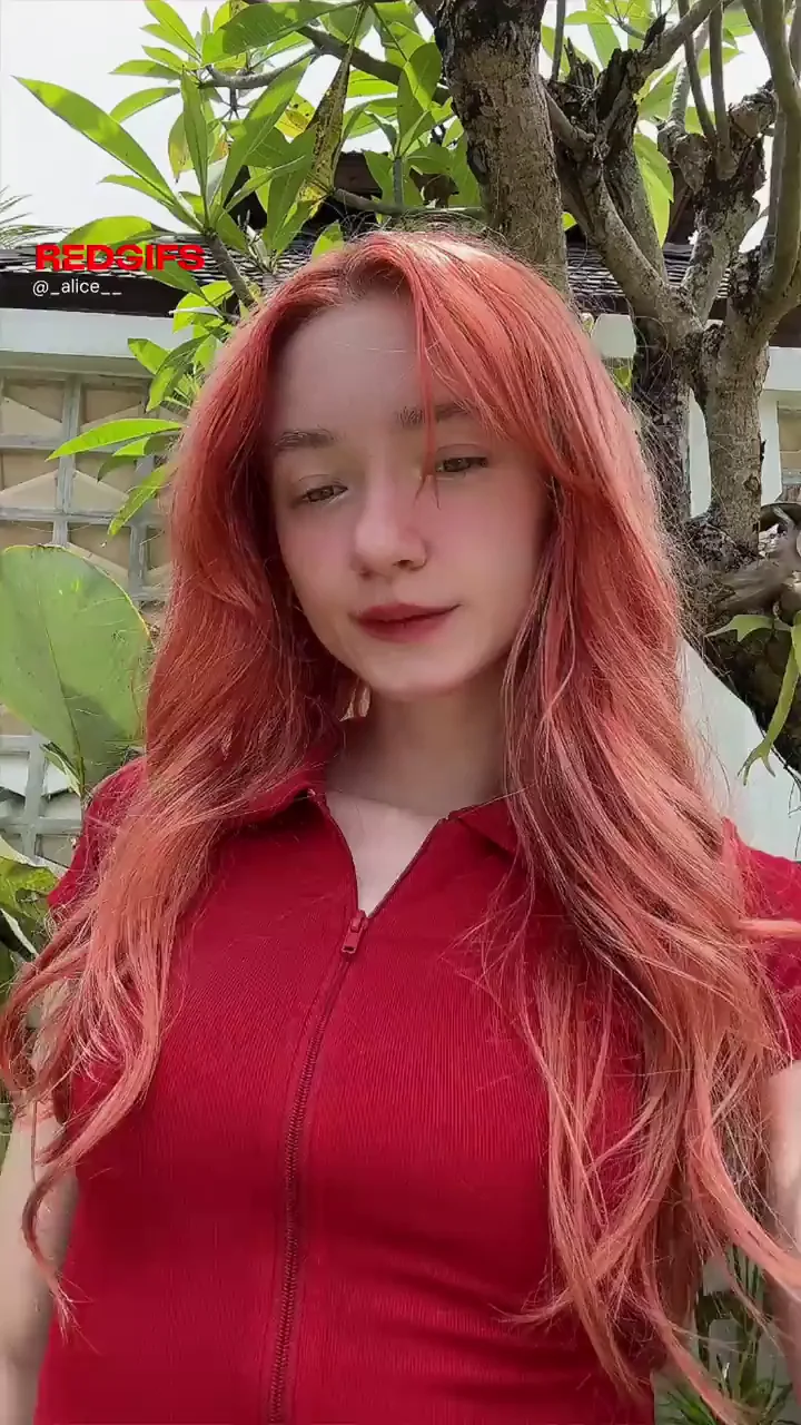 🔥 Redhead Slut Loves Flashing Her Tiny Tits in Public 😈