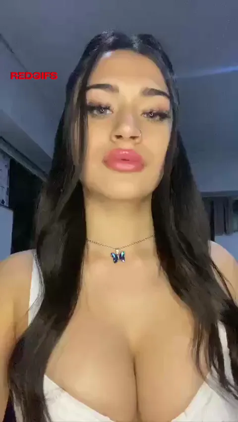 NNN-Breaking Busty Teen Tease: 'Am I Too Hot to Handle?'