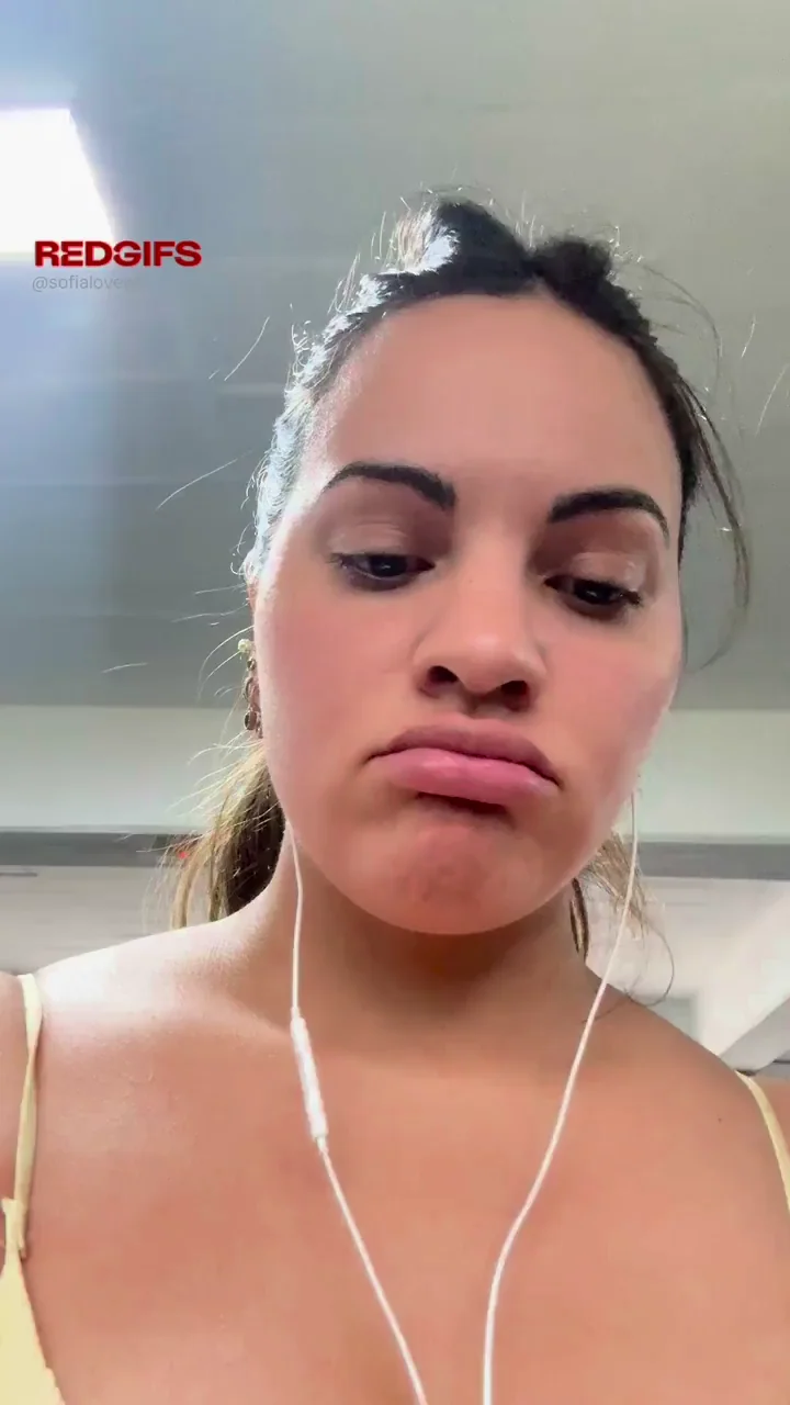 Gym Slut Teasing with Massive Tits & Juicy Ass 🍑💦