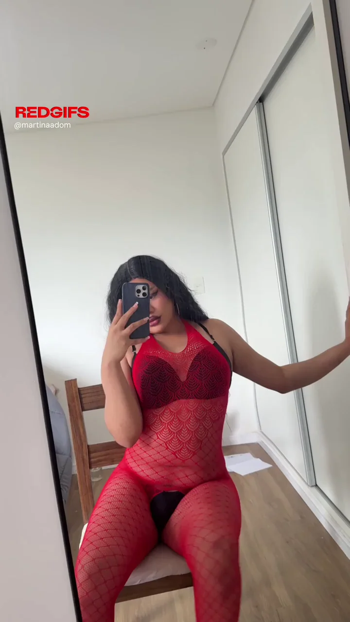 Don’t think my bf knows I’m trans 🍑