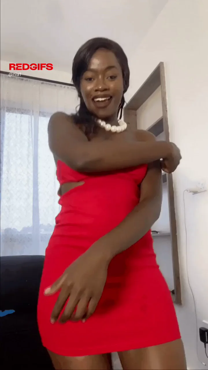 When Did You First Pound This Ebony Slut? 🔥🍑