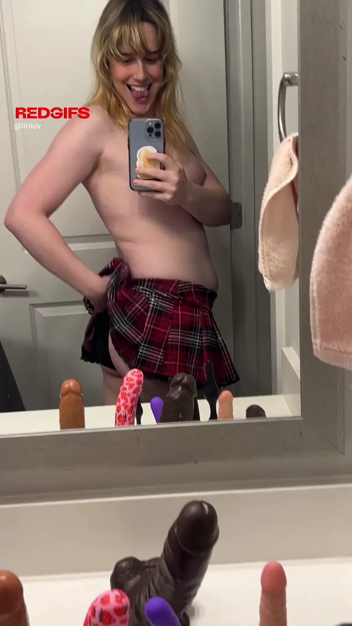 I love being a cute tgirl in a cute skirt with a cute butt!!