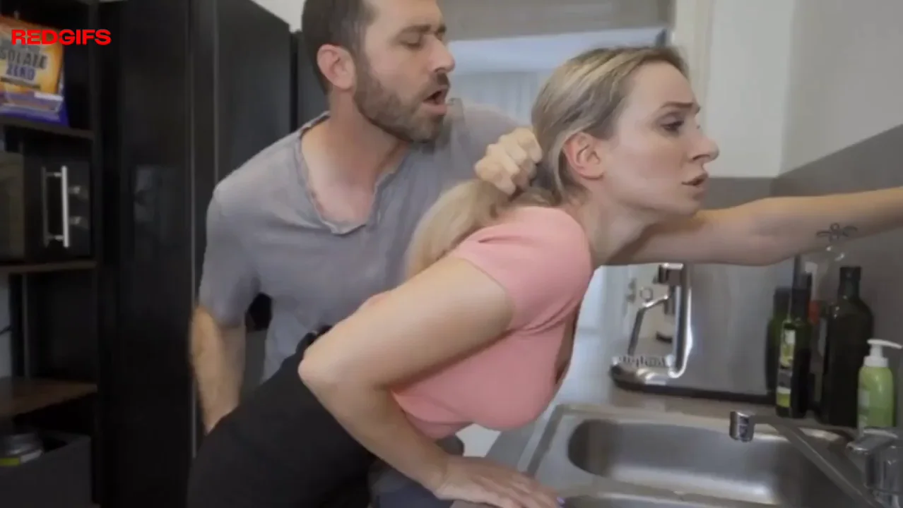 Cheating MILF Gets Rough Kitchen Throat Fuck 💦😈