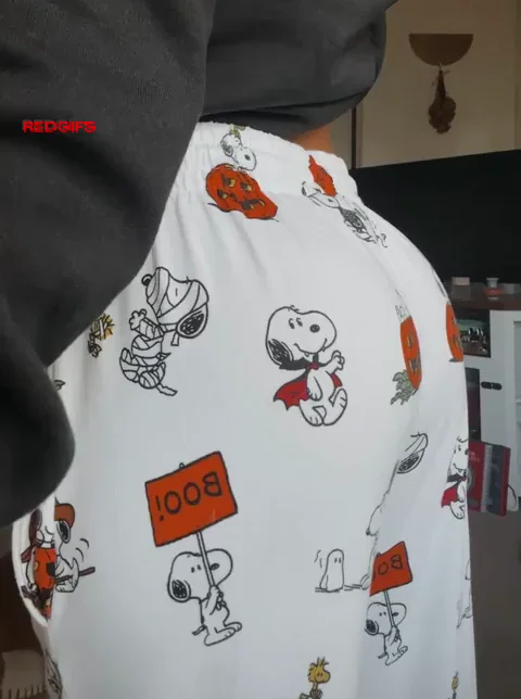 Spooky Snoopy Panty Peel 🍑👻 Late Halloween Tease