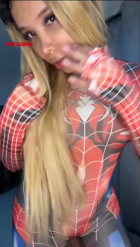 Would you prefer to fuck or be fucked by cute girls like me?