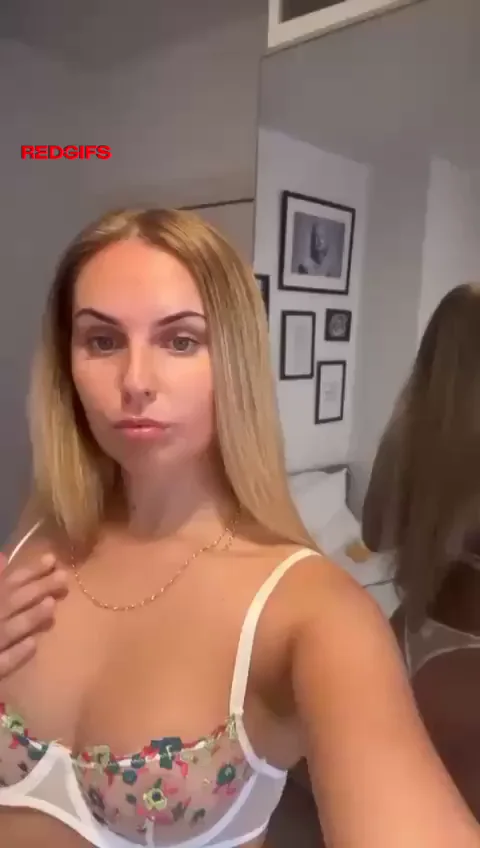 Could you stare me in the eyes while this 19yo ass begs for more? 18f
