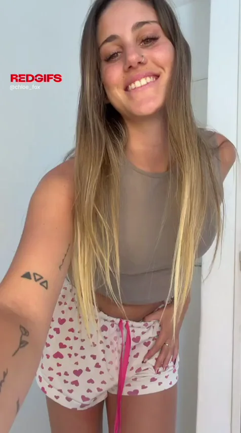Always Horny Teen's Fat Ass Tease 🍑🔥