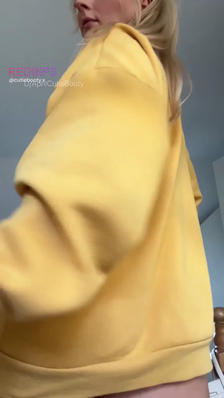 Spank-Worthy Jiggly Ass Tease