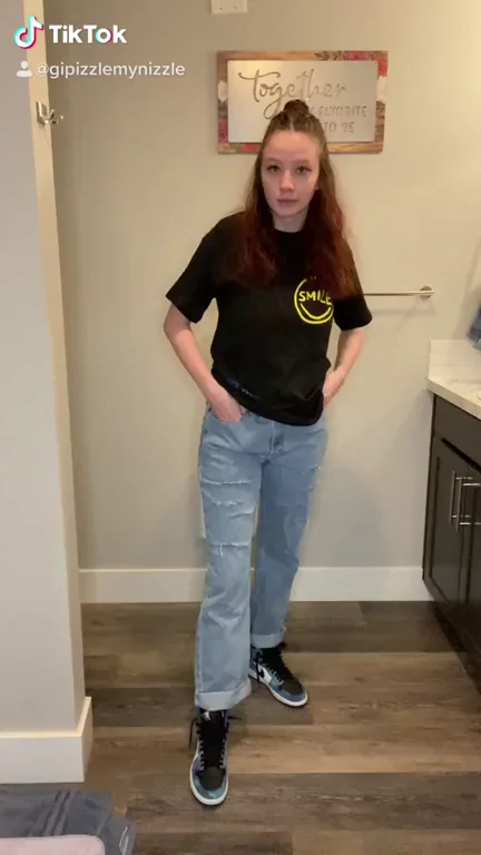 🍑 Endless Booty Tease by Riley Reid - Free Album in Comments! 🔥