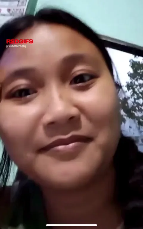 Cute little pinay slut shows off her perky round tits while at work.