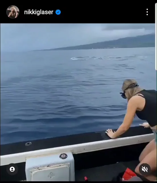 Nikki Glaser's Juicy Boat Butt Tease 😈🍑🌊